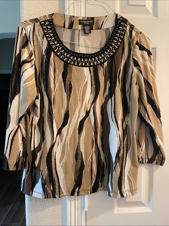 Valerie Stevens Tops - Valerie Stevens Beaded Embellished Top PL